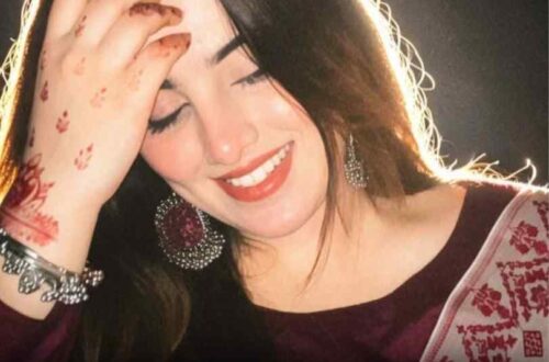 Khubsurti ki Tareef Shayari for Beautiful Girl